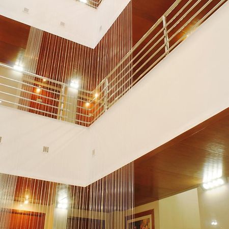 Lotus Comfort - A Pondy Hotel Пондичери Екстериор снимка