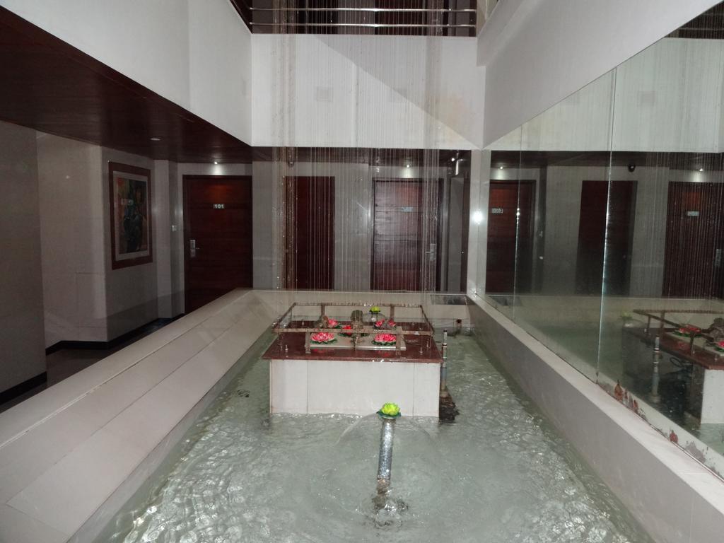 Lotus Comfort - A Pondy Hotel Пондичери Екстериор снимка